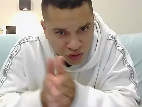 Snapshot of Krono_dikaprio_ chatting on March 12, 8:48 pm Krono dikaprio online show from March 12, 8:48 pm