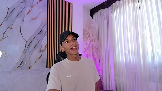 JulienSaint online show from September 14, 12:04 pm