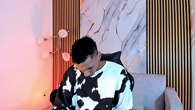 JulienSaint online show from October 3, 12:24 pm