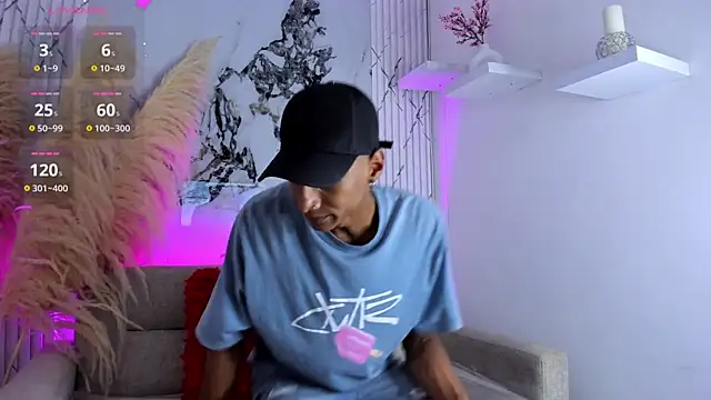 JulienSaint online show from November 24, 8:08 pm