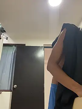 JulienSaint online show from February 24, 3:32 pm