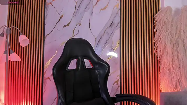 JulienSaint online show from April 1, 11:55 am