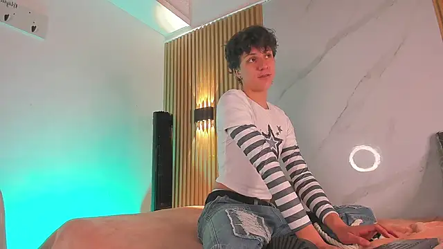 IM DAREN online show from December 3, 5:26 am