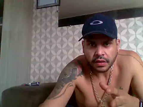 Snapshot of JOAO_PEDRO35 chatting on November 15, 12:45 pm JOAO PEDRO35 online show from November 15, 12:45 pm