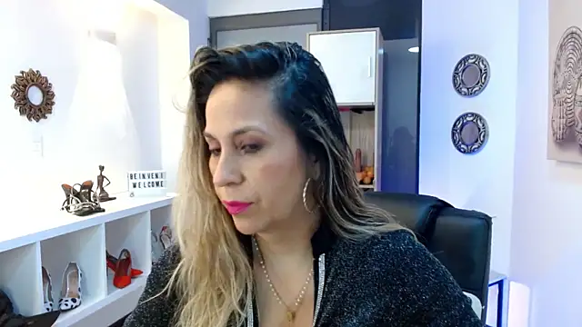 DianaPearls online show from April 8, 10:37 am