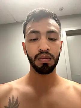 Snapshot of Yinigi chatting on September 20, 1:39 am Yinigi online show from September 20, 1:39 am