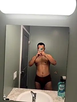 Snapshot of Yinigi chatting on October 25, 1:07 pm Yinigi online show from October 25, 1:07 pm