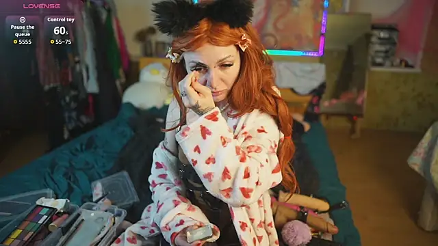 Dia Angel online show from March 31, 6:30 pm