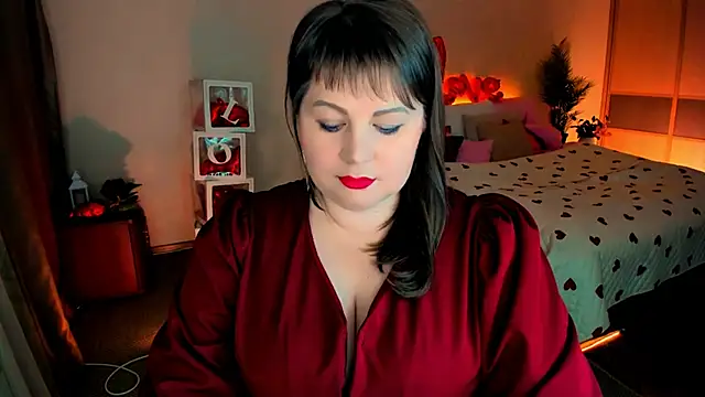 CrystaalStaar online show from February 14, 8:27 pm