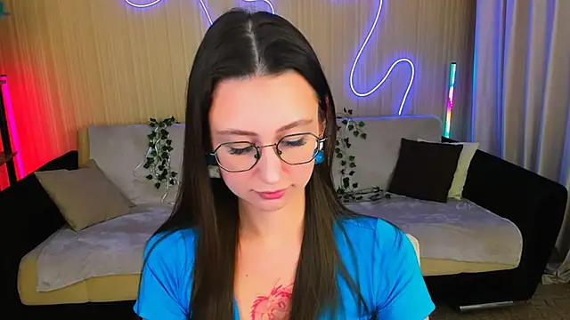 YourLovellyStory online show from October 17, 4:20 pm