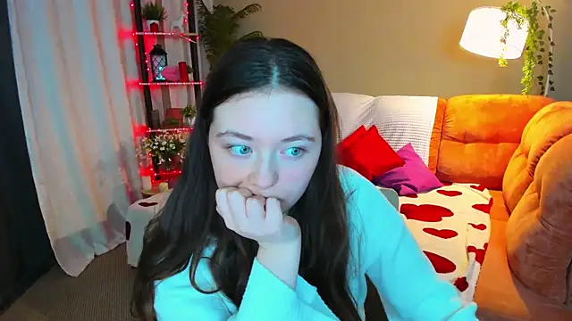 AlluringLookk online show from April 7, 4:18 pm