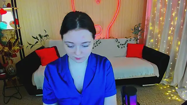 Snapshot of AlluringLookk chatting on April 20, 5:48 pm AlluringLookk online show from April 20, 5:48 pm