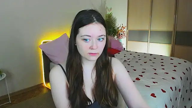 Snapshot of AlluringLookk chatting on April 28, 4:34 pm AlluringLookk online show from April 28, 4:34 pm