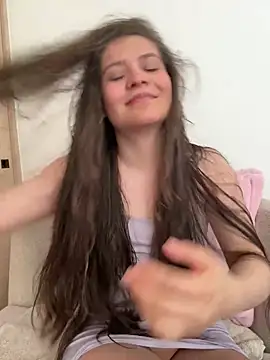 Emilyybennet  online show from March 29, 7:36 pm