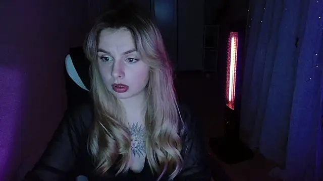 AngelicaHollywood online show from December 4, 8:39 pm