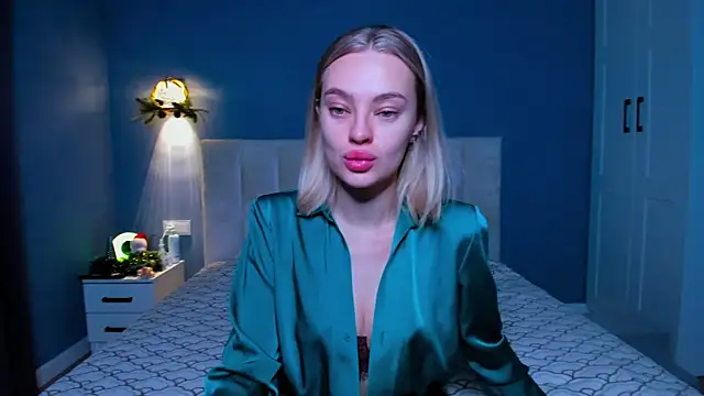 OliviaReece online show from January 13, 7:02 am