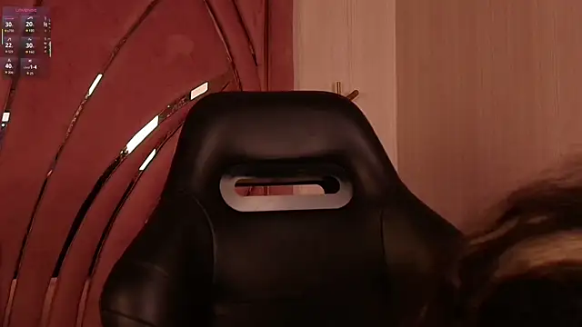 Emilia Bons online show from February 18, 2:35 pm