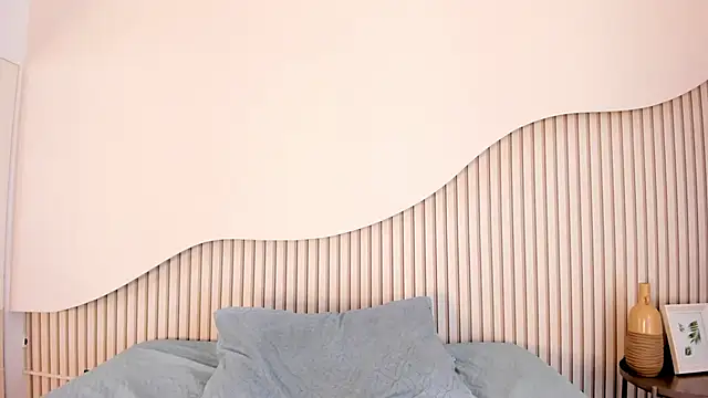 HannahToons online show from March 2, 7:15 am