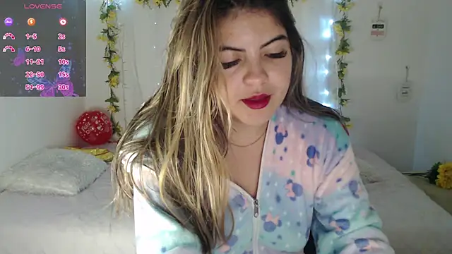 Snapshot of Alisson_5_ chatting on September 24, 11:13 am Alisson 5 online show from September 24, 11:13 am