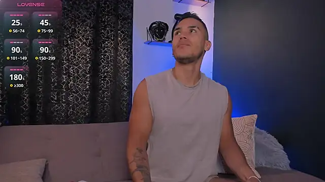 Snapshot of MarkSantozz chatting on October 24, 6:48 pm MarkSantozz online show from October 24, 6:48 pm