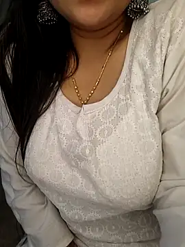 Snapshot of officialbhabhi chatting on September 9, 5:51 am officialbhabhi online show from September 9, 5:51 am