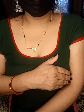Snapshot of officialbhabhi chatting on September 18, 7:21 am officialbhabhi online show from September 18, 7:21 am