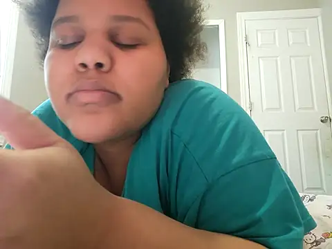 Snapshot of chocolate_bella chatting on January 5, 5:27 pm chocolate bella online show from January 5, 5:27 pm