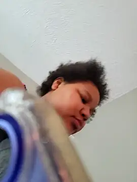 Snapshot of chocolate_bella chatting on February 7, 5:05 pm chocolate bella online show from February 7, 5:05 pm