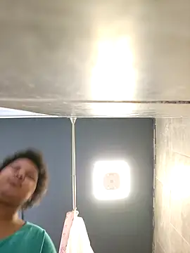 Snapshot of chocolate_bella chatting on February 19, 3:30 pm chocolate bella online show from February 19, 3:30 pm