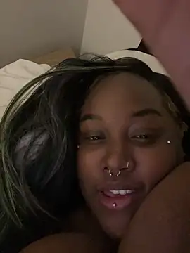 Cocomamii1 online show from February 19, 4:08 am