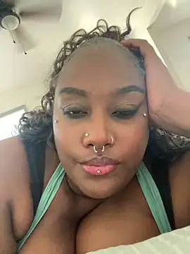 Cocomamii1 online show from May 28, 6:38 pm