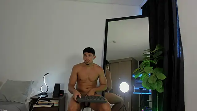 austin spears  online show from October 4, 9:13 pm