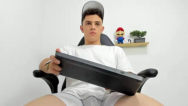 Mikecooper online show from September 27, 9:53 pm