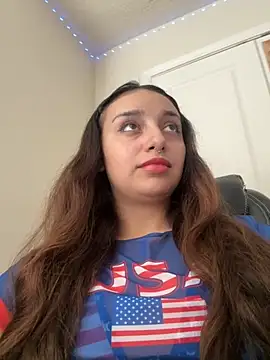 CharmingMaddie online show from November 4, 3:11 pm