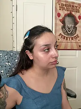 CharmingMaddie online show from March 14, 5:29 pm