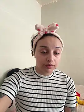 CharmingMaddie online show from May 13, 5:43 pm