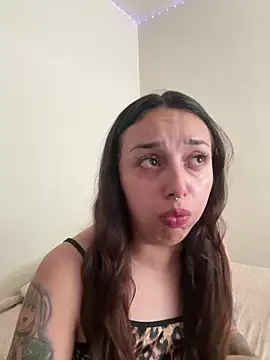 CharmingMaddie online show from May 31, 4:14 pm