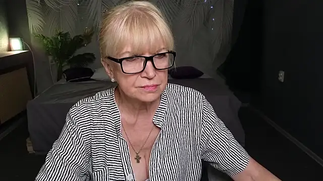 Snapshot of Sabina_Ros chatting on September 15, 6:24 am Sabina Ros online show from September 15, 6:24 am