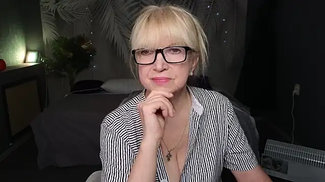 Snapshot of Sabina_Ros chatting on November 25, 11:10 am Sabina Ros online show from November 25, 11:10 am