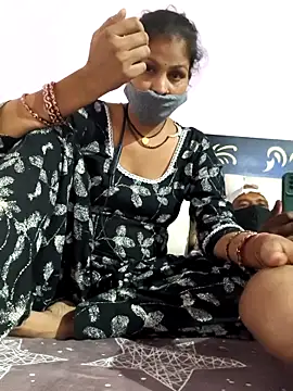 Love-pari077 online show from October 26, 3:18 pm