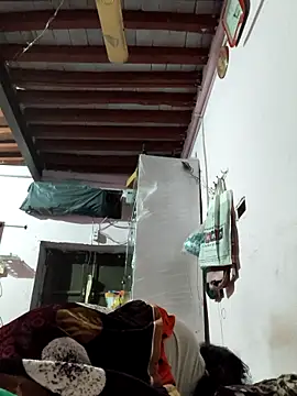 Love-pari077 online show from December 18, 11:44 pm