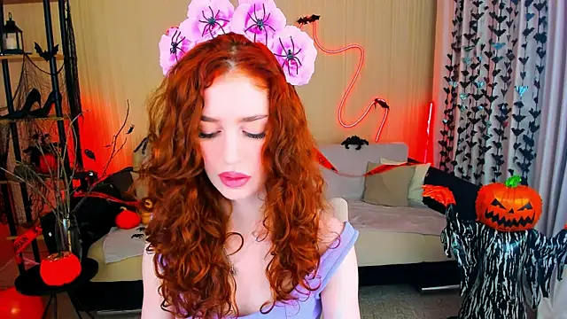 ChristinaConteeree online show from October 27, 7:18 pm