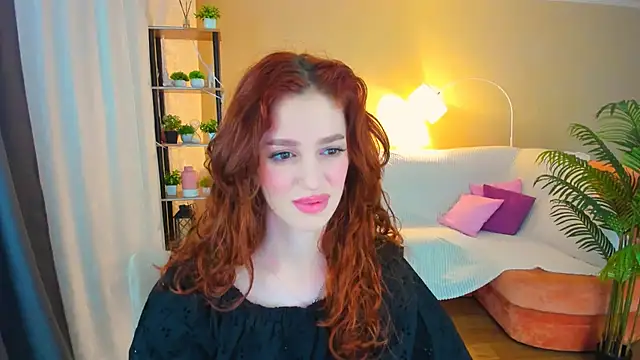 ChristinaConteeree online show from November 11, 5:13 pm