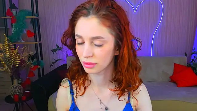 ChristinaConteeree online show from May 28, 11:07 am