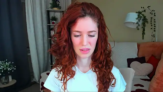 Snapshot of ChristinaConteeree chatting on July 14, 7:19 pm ChristinaConteeree online show from July 14, 7:19 pm