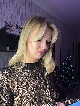 Snapshot of miss_veroNika chatting on December 22, 3:25 am miss veroNika online show from December 22, 3:25 am