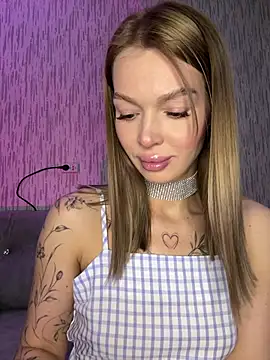 Snapshot of miss_veroNika chatting on February 1, 3:49 am miss veroNika online show from February 1, 3:49 am