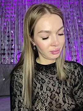 Snapshot of miss_veroNika chatting on February 10, 3:43 am miss veroNika online show from February 10, 3:43 am