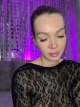 Snapshot of miss_veroNika chatting on February 19, 3:57 am miss veroNika online show from February 19, 3:57 am