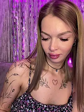 Snapshot of miss_veroNika chatting on February 24, 3:37 am miss veroNika online show from February 24, 3:37 am